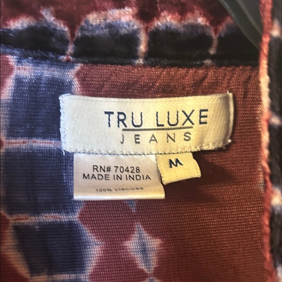 Tru luxe jeans Velvet Button-Up Shirt in Burgundy and Blue - Picture 2 of 4